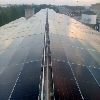 1-MW-Klemmen mit L-Fuß-Dachmontagesystem
